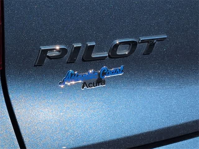 Thumbnail: 2017 Honda Pilot - 13