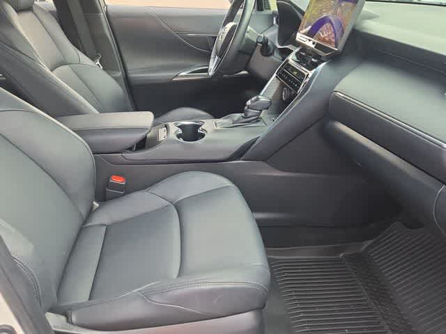 Thumbnail: 2024 Toyota Venza - 21