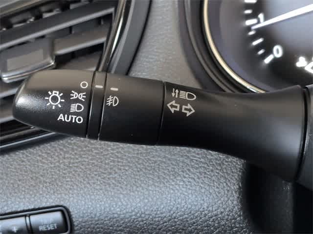 Thumbnail: 2022 Nissan Rogue Sport - 27