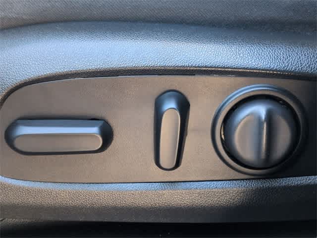 Thumbnail: 2020 Chevrolet Equinox - 18