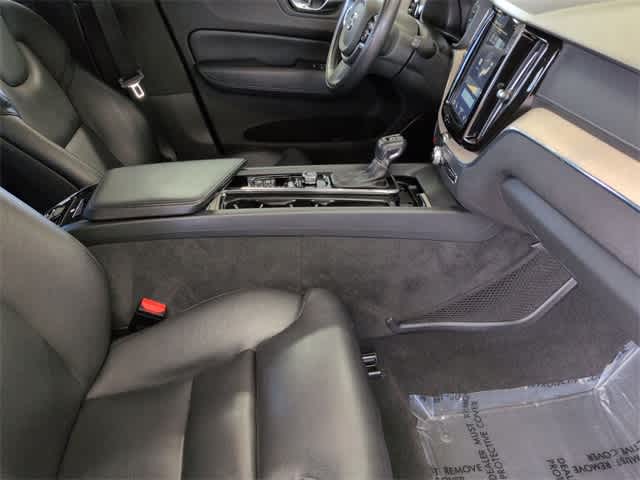 Thumbnail: 2018 Volvo XC60 - 24