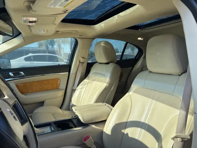 Thumbnail: 2010 Lincoln MKS - 11