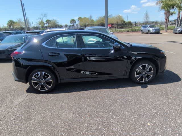 Thumbnail: 2023 Lexus UX - 9