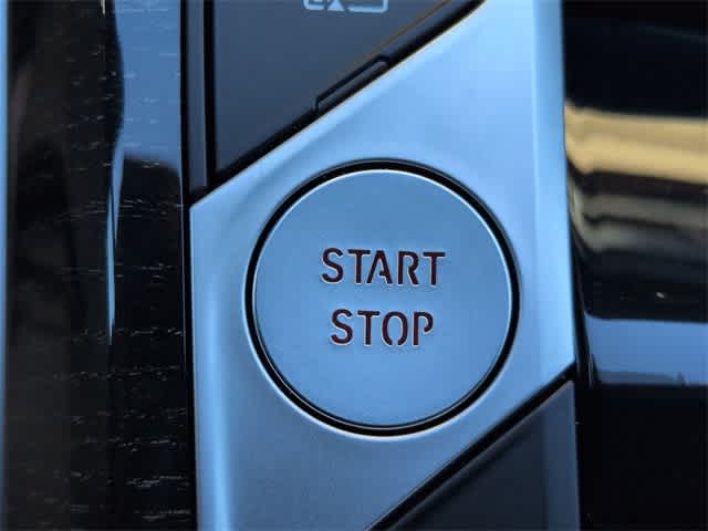 Thumbnail: 2023 BMW 3 Series - 40