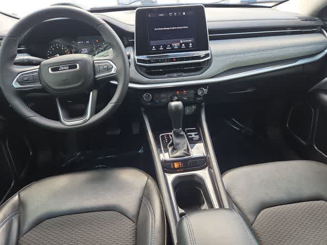 Thumbnail: 2022 Jeep Compass - 16
