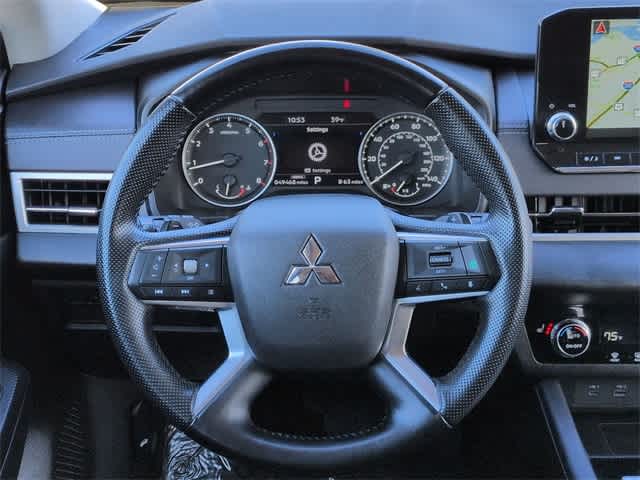 Thumbnail: 2024 Mitsubishi Outlander - 23