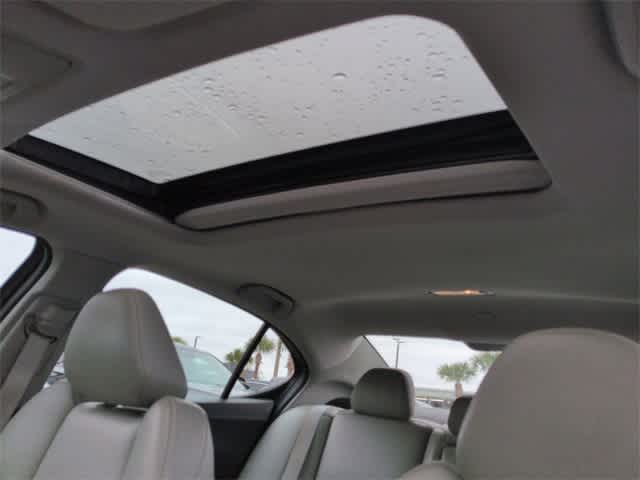 Thumbnail: 2015 Acura TLX - 20