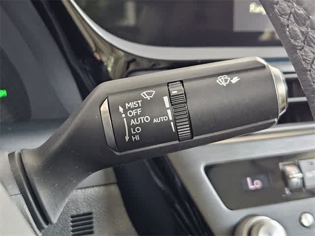 2022 Lexus ES  27