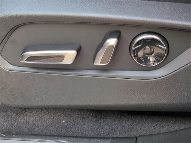 Thumbnail: 2026 Acura RDX - 18