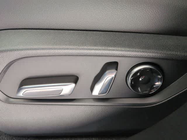 Thumbnail: 2026 Acura RDX - 18