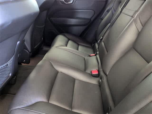 Thumbnail: 2018 Volvo XC60 - 21