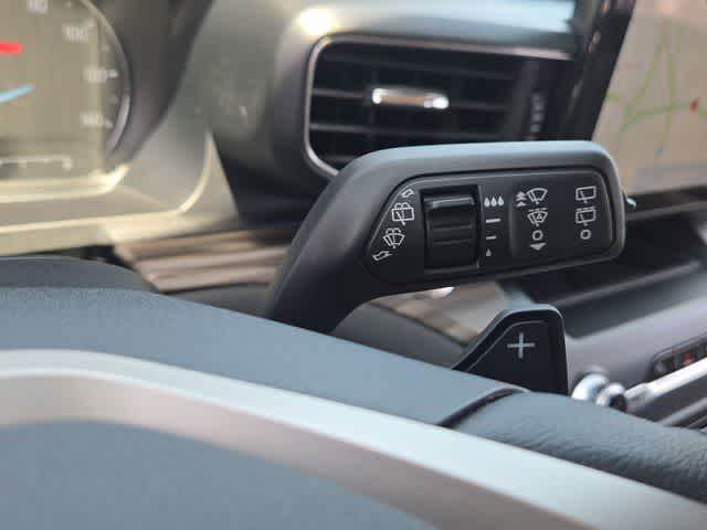 Thumbnail: 2020 Ford Explorer - 26