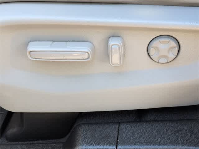 Thumbnail: 2022 Honda Odyssey - 18