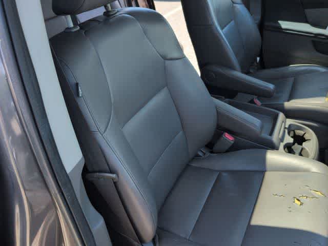 Thumbnail: 2014 Honda Odyssey - 21