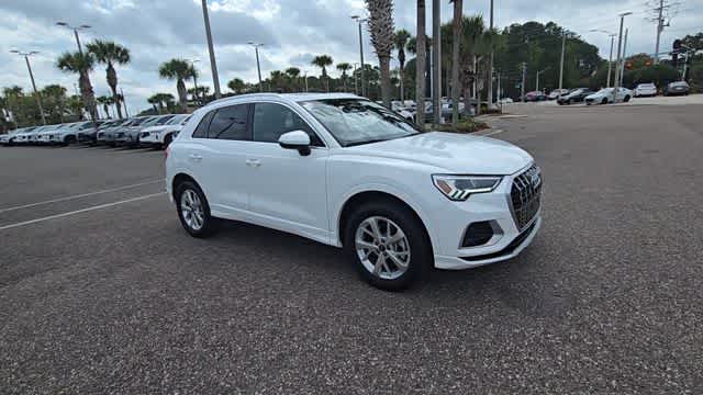 Thumbnail: 2023 Audi Q3 - 2