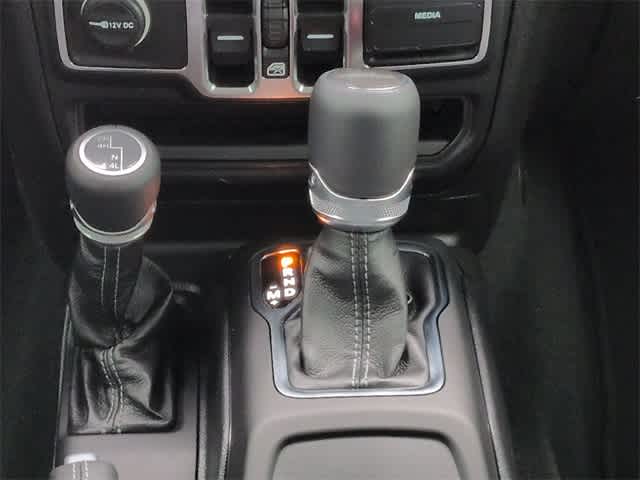 Thumbnail: 2025 Jeep Gladiator - 32