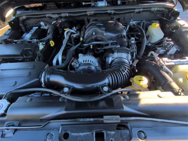 Thumbnail: 2015 Jeep Wrangler - 15