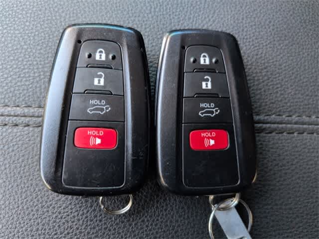 Thumbnail: 2022 Toyota RAV4 - 37