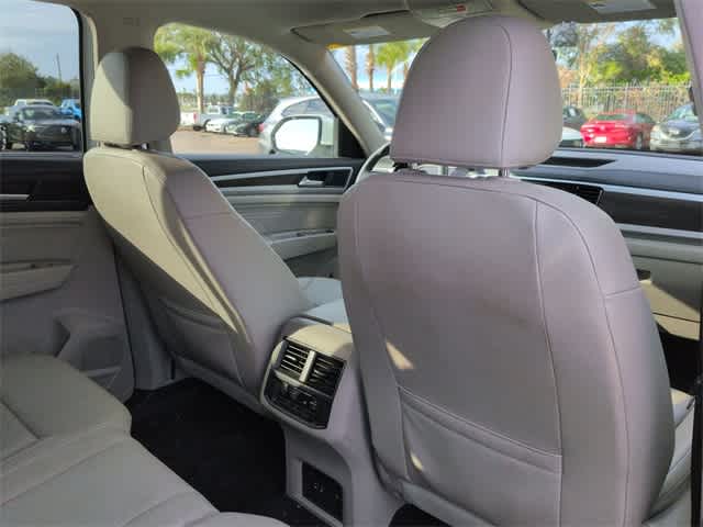 Thumbnail: 2022 Volkswagen Atlas - 18