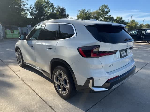Thumbnail: 2023 BMW X1 - 3
