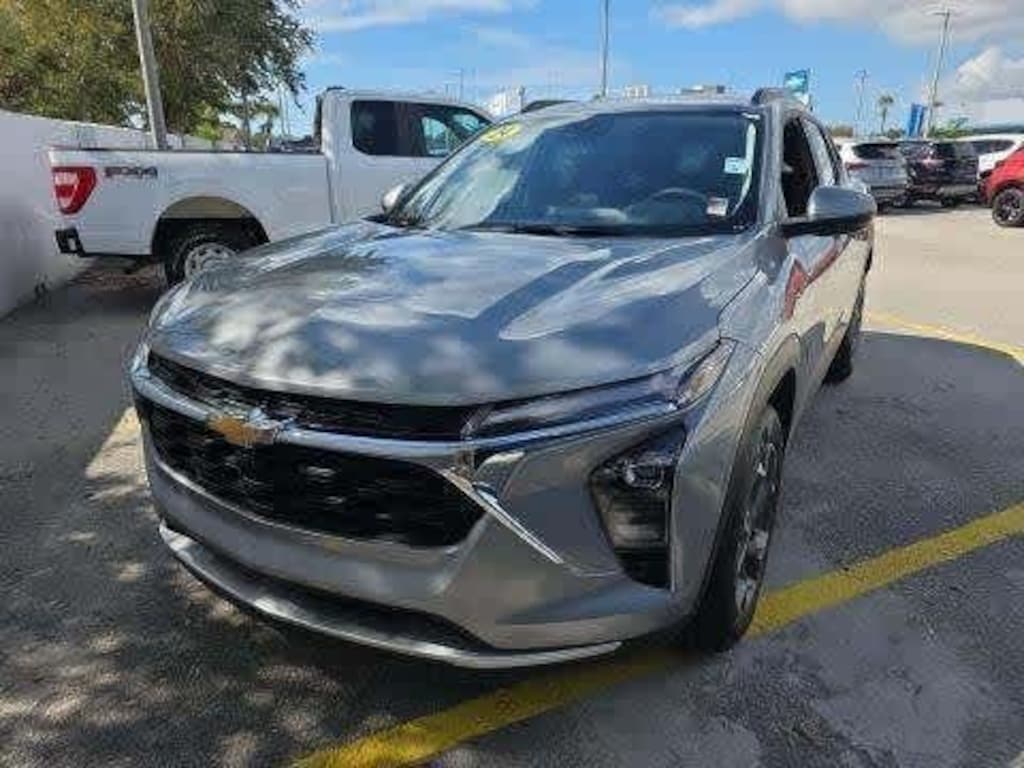 Used 2024 Chevrolet Trax LT SUV
