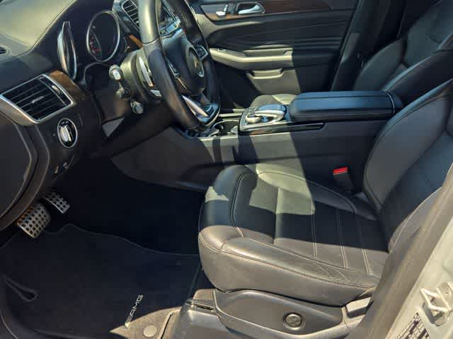 Thumbnail: 2016 Mercedes-Benz GLE - 17