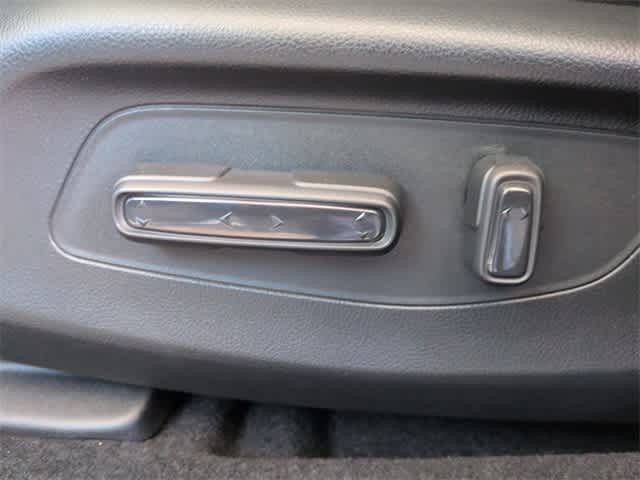 Thumbnail: 2025 Acura ADX - 18