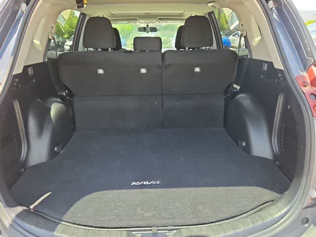 Thumbnail: 2014 Toyota RAV4 - 32