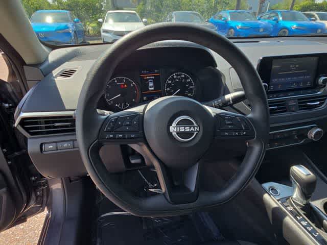 Thumbnail: 2024 Nissan Altima - 21