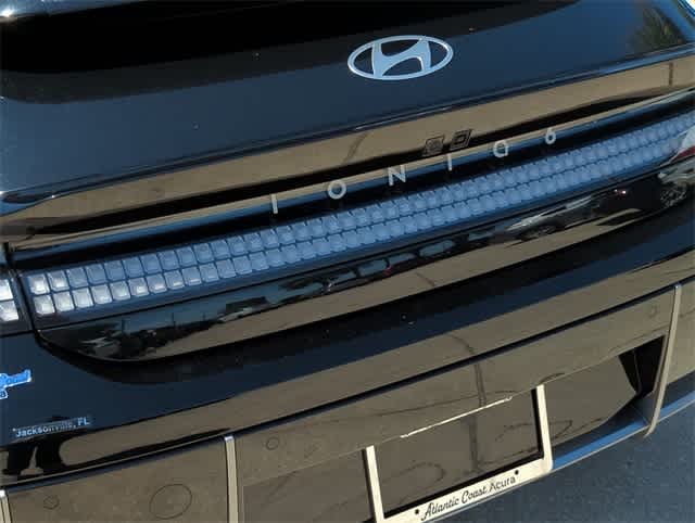 Thumbnail: 2023 Hyundai Ioniq 6 - 13