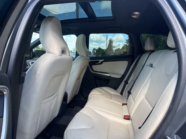 Thumbnail: 2016 Volvo XC60 - 9