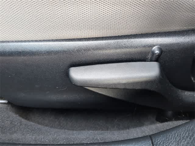 Thumbnail: 2016 Toyota Corolla - 18