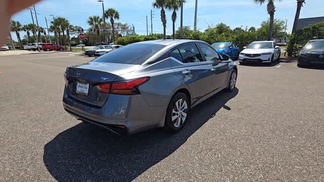 Thumbnail: 2024 Nissan Altima - 8