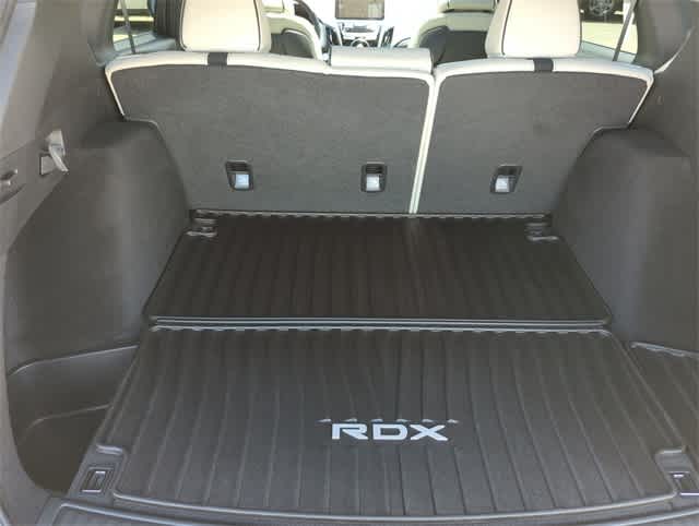 Thumbnail: 2025 Acura RDX - 36