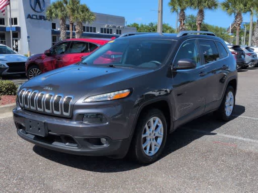 Used 2016 Jeep Cherokee Latitude SUV