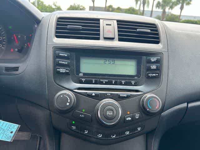 Thumbnail: 2004 Honda Accord - 18