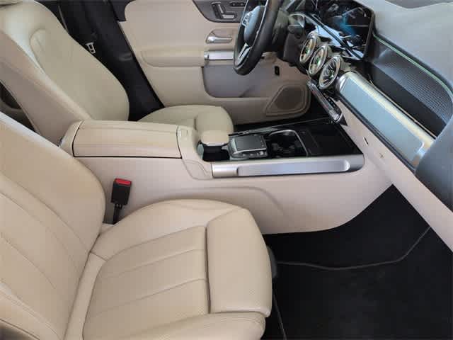 Thumbnail: 2022 Mercedes-Benz GLB - 23