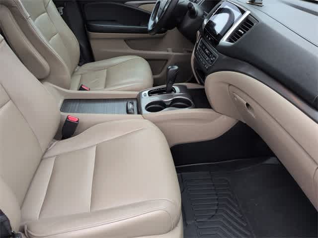 Thumbnail: 2016 Honda Pilot - 24