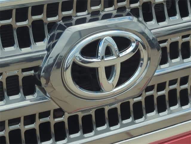 Thumbnail: 2017 Toyota Tacoma - 12