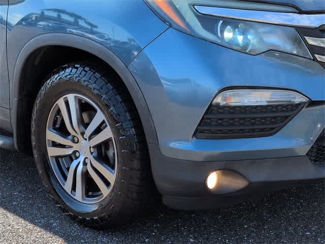 Thumbnail: 2017 Honda Pilot - 11