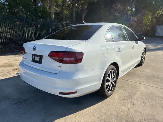 Thumbnail: 2018 Volkswagen Jetta - 4
