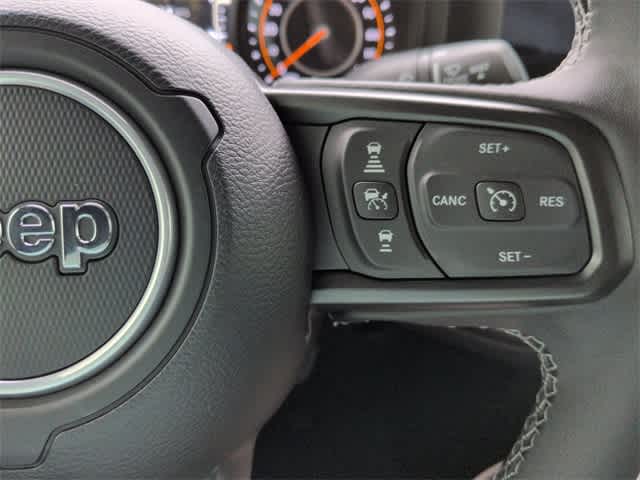 Thumbnail: 2025 Jeep Gladiator - 25