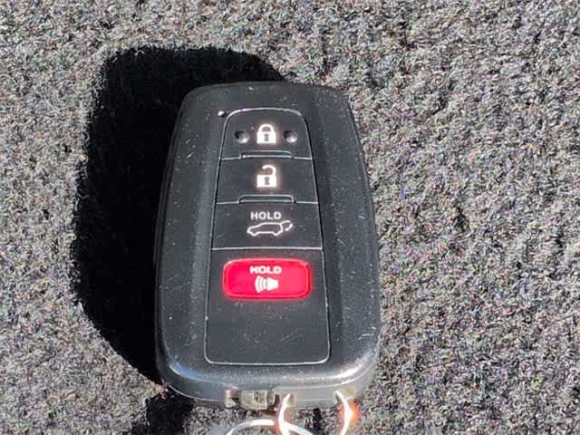 Thumbnail: 2020 Toyota Highlander - 37