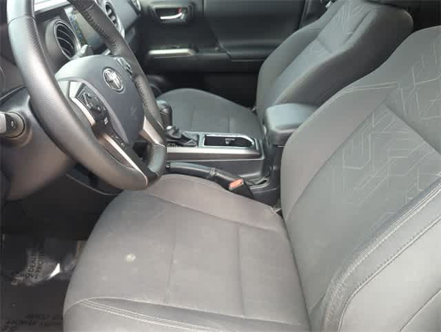 Thumbnail: 2017 Toyota Tacoma - 17