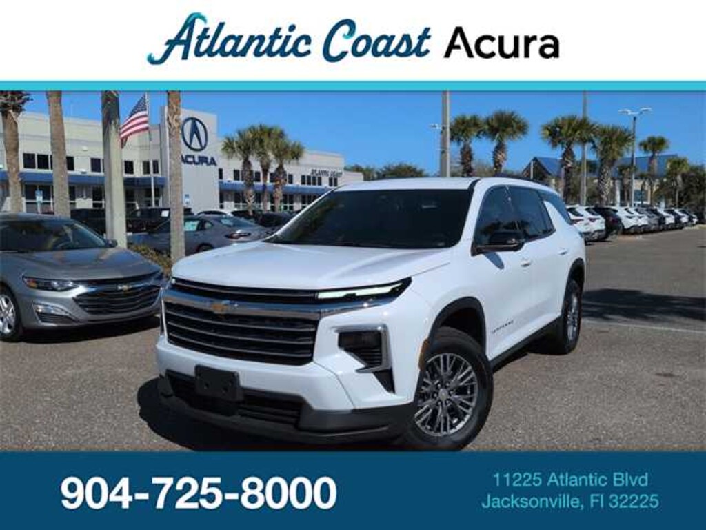 Used 2024 Chevrolet Traverse FWD LT SUV