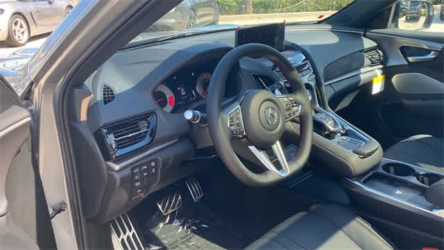 Thumbnail: 2025 Acura RDX - 3