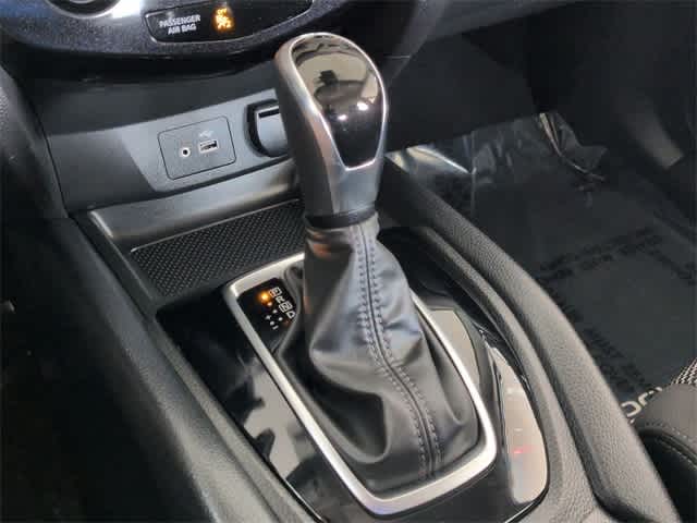 Thumbnail: 2022 Nissan Rogue Sport - 31