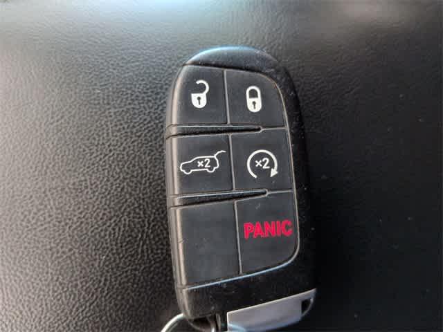 Thumbnail: 2016 Jeep Grand Cherokee - 35