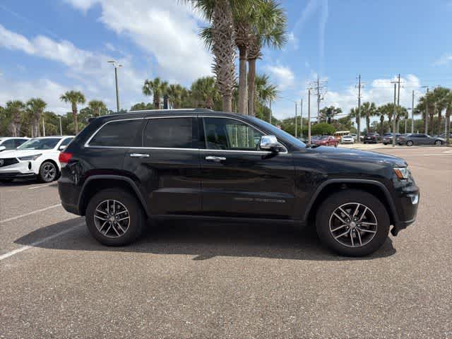 Thumbnail: 2017 Jeep Grand Cherokee - 14