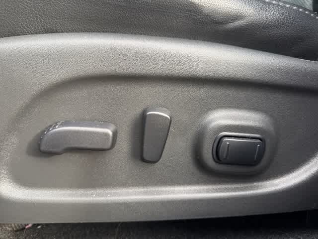 Thumbnail: 2017 Nissan Pathfinder - 23